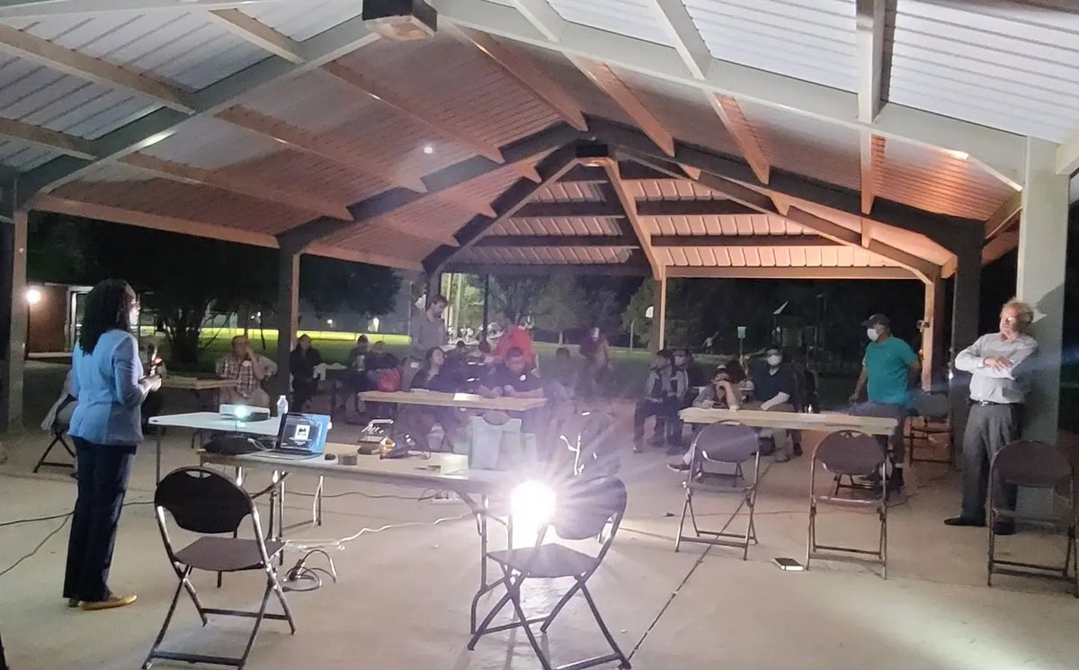 JMartinez4Hou's tweet photo. Took day off for golf, but not the evening... Fun day on greens. Evening dialogue with constituents.
#wildcatgolfcourse #hisdfoundation #navarrogroup #cadencebank #publicworks #houstonlibrary #gardenvillas #districti #houcouncil https://t.co/nMrFmkHFIS