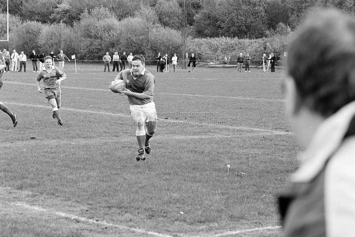 More classic West Wales rugby action from the archive...

Trimsaran vs Brynamman played on 29/04/00.

Set 2

<a href="/TrimsaranRugby/">Trimsaran Rugby</a> <a href="/brynamman_rfc/">Clwb Rygbi Brynaman</a>