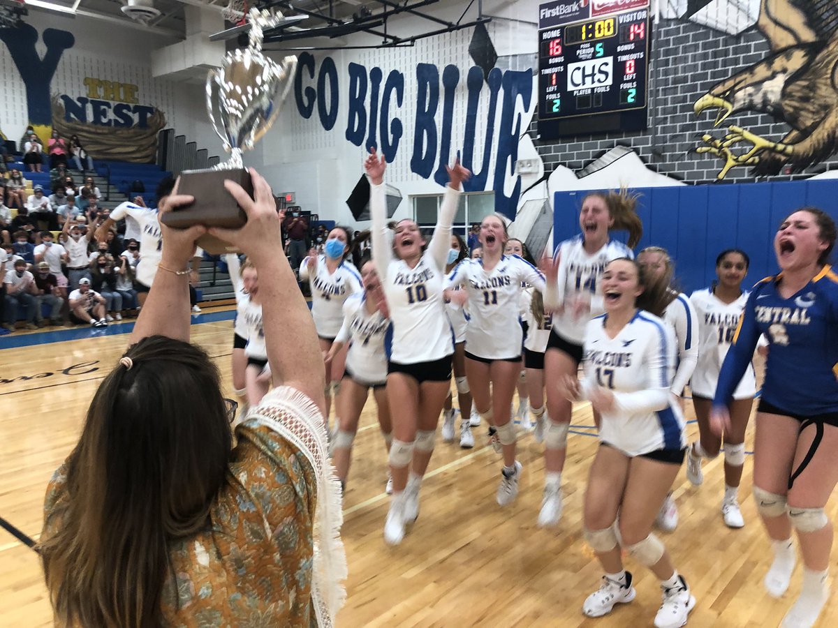 CHSFalconSports's tweet photo. Central High School: Region Champs for the first time since 1997! 

The Falcons pull off the most improbable of comebacks vs. East Rock, dropping the first two sets 25-13 and 25-20 before roaring back to win the final three 25-19, 25-21, &amp; 16-14!

What. A. Night. #FalconPride https://t.co/RAZqPYC17R