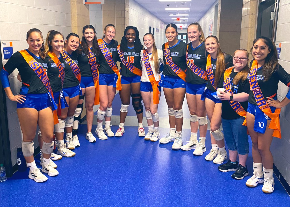 grandoaksvb's tweet photo. Special shout out to this senior class!! What a tremendous legacy you have all helped create and left! Watching you all grow over the last 4 years has been such an honor. We can’t thank you enough for all you did to put GOVB on the map!! #classof2022 https://t.co/AadGsrcz00