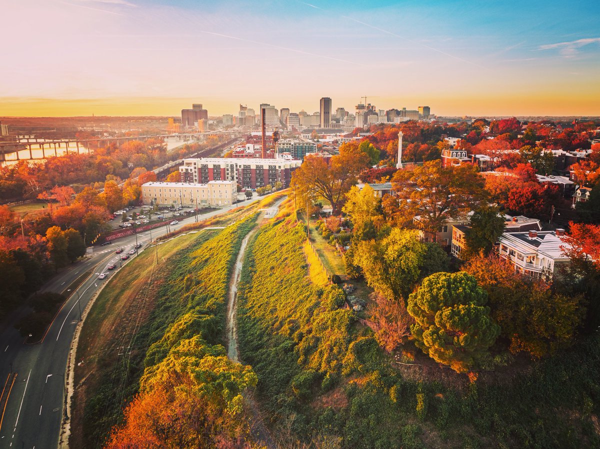 getcreativedog's tweet photo. Libby Hill sunset in the fall is about as good as it gets - #RVA #loveVA #fallinVA
@VisitVirginia @VisitRichmond @Southern_Living https://t.co/EvXfvPLCVk