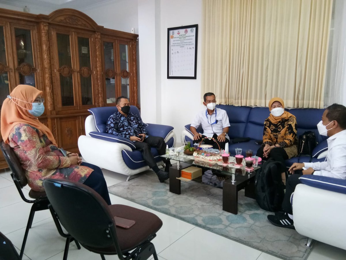 dit_binariksa's tweet photo. Koordinasi dengan Balai K3 Surabaya, 9 November 2021 https://t.co/wzowpTeKeH