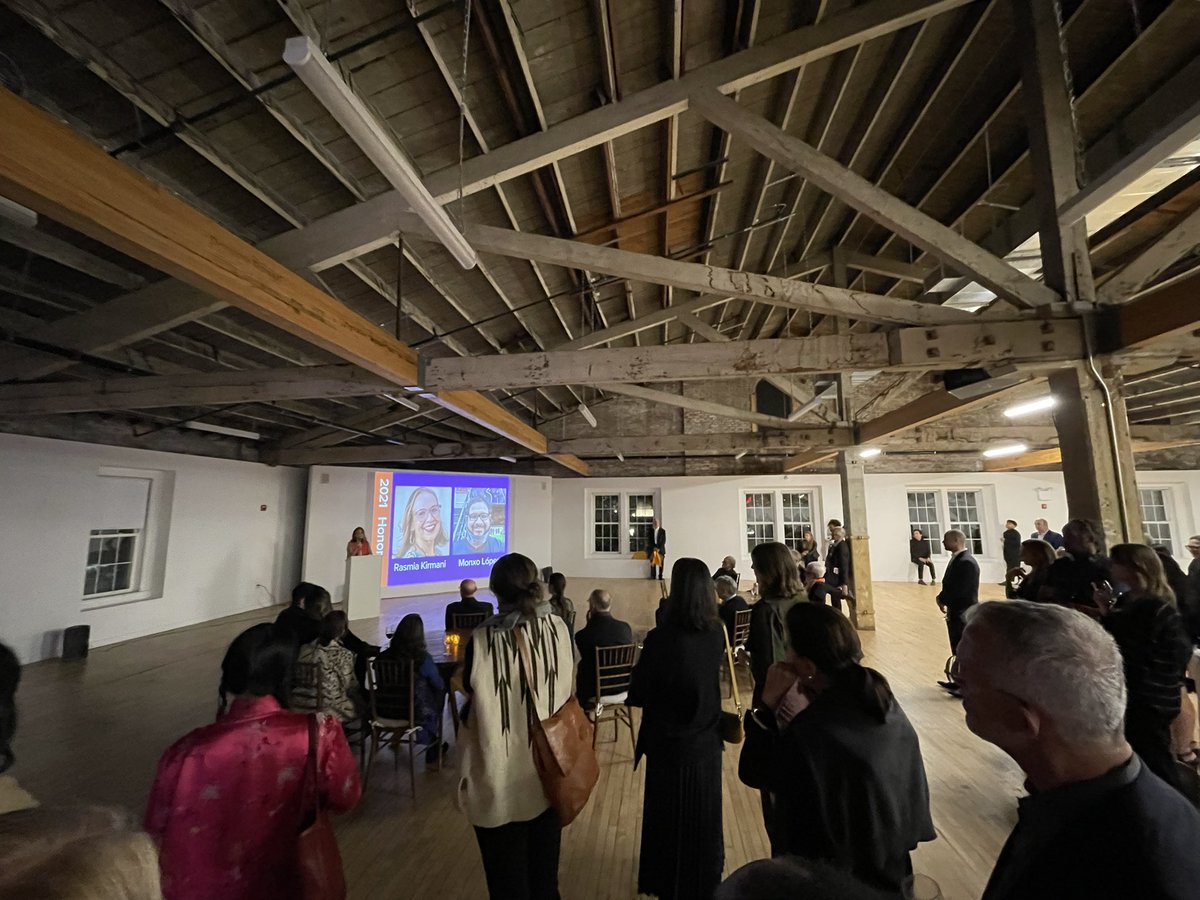 AndreaGordillo's tweet photo. My friend &amp; luchador @MonxoLopez was the recipient of the Institute for Public Architecture annual award for his work w @SouthBronxUnite alongside @rasmiakf who reminded us that our most precious public architecture is public housing. Orgullosa! https://t.co/s8WbbTL0uw