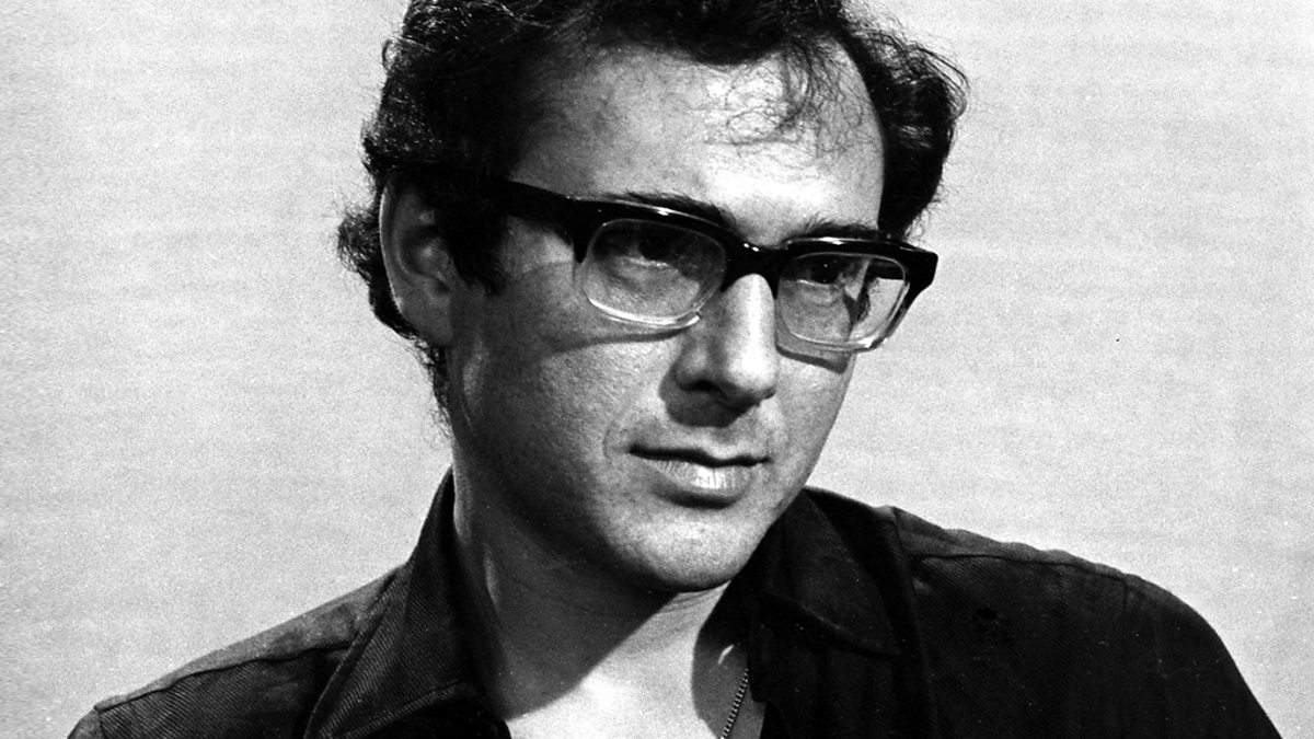 MisaelSanroque's tweet photo. En 1968 Harold Pinter envió a Samuel Beckett el texto de su obra "Silence". Beckett sólo contestó que le había gustado mucho pero que revisara "el parlamento 6 en la página 5".

Pinter lo leyó y releyó pensando: "¿Qué tiene de malo el parlamento 6? ¿Qué tengo que revisar?" https://t.co/3X4WxzD7Tv