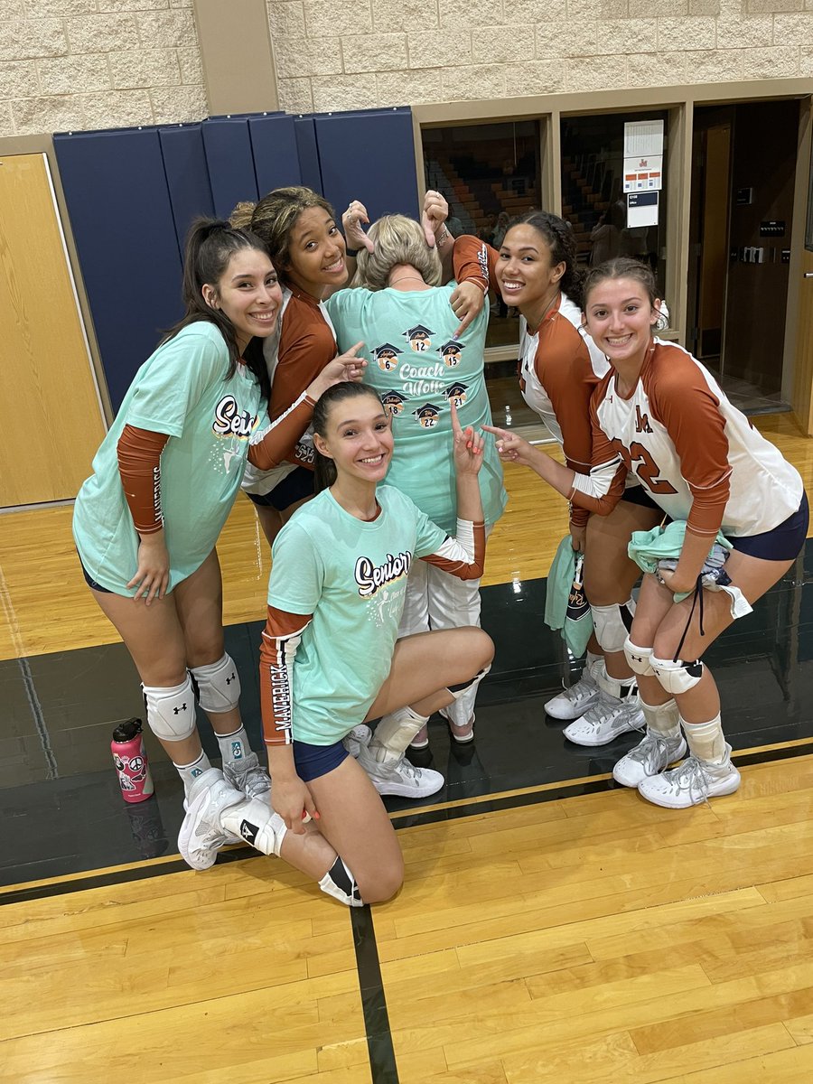 SAmavsVB's tweet photo. Itโs has been an incredible ride with this group of ladies! To say we are proud is not enough! We love you and will cherish every memory! Thank you for every moment. #OnceaMav #AlwaysaMav ๐๐งก https://t.co/BClGVqS0dB