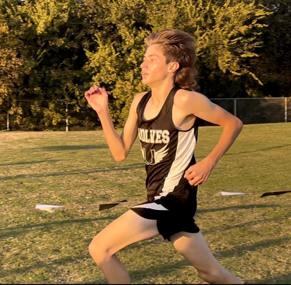 eomanning's tweet photo. First cross country meet of the season.   2 miles in 12:05 minutes and Matthew takes 1st place 🥇 Proud of you kiddo!   #iloverockwallisd @Utley_boys @utleywolves #FutureJacket #JFND https://t.co/tGJ0IGwvW4