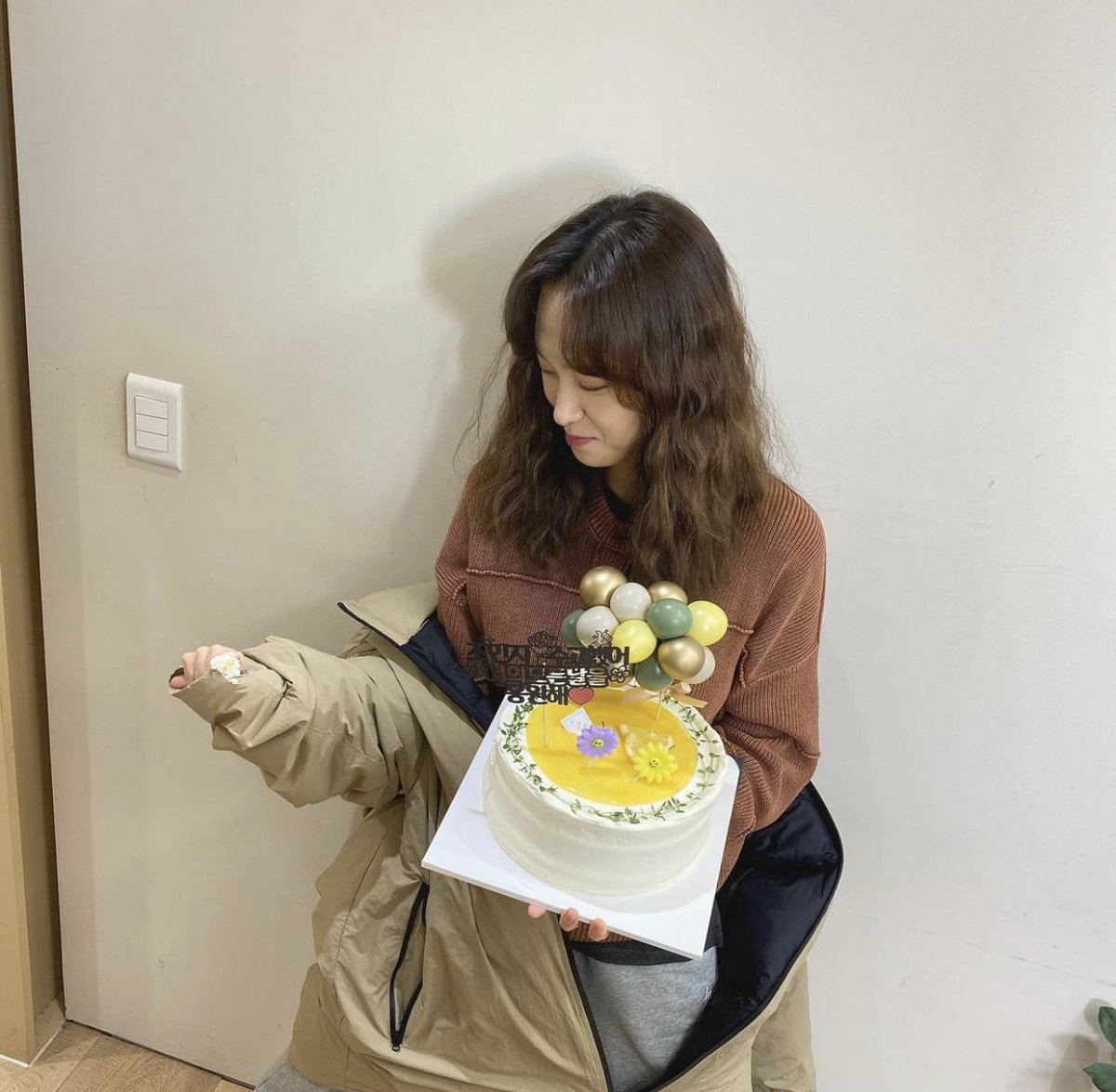 JJANGSOLA's tweet photo. hyebeom kulot era so tru 😌 https://t.co/WPNDy5ruJh