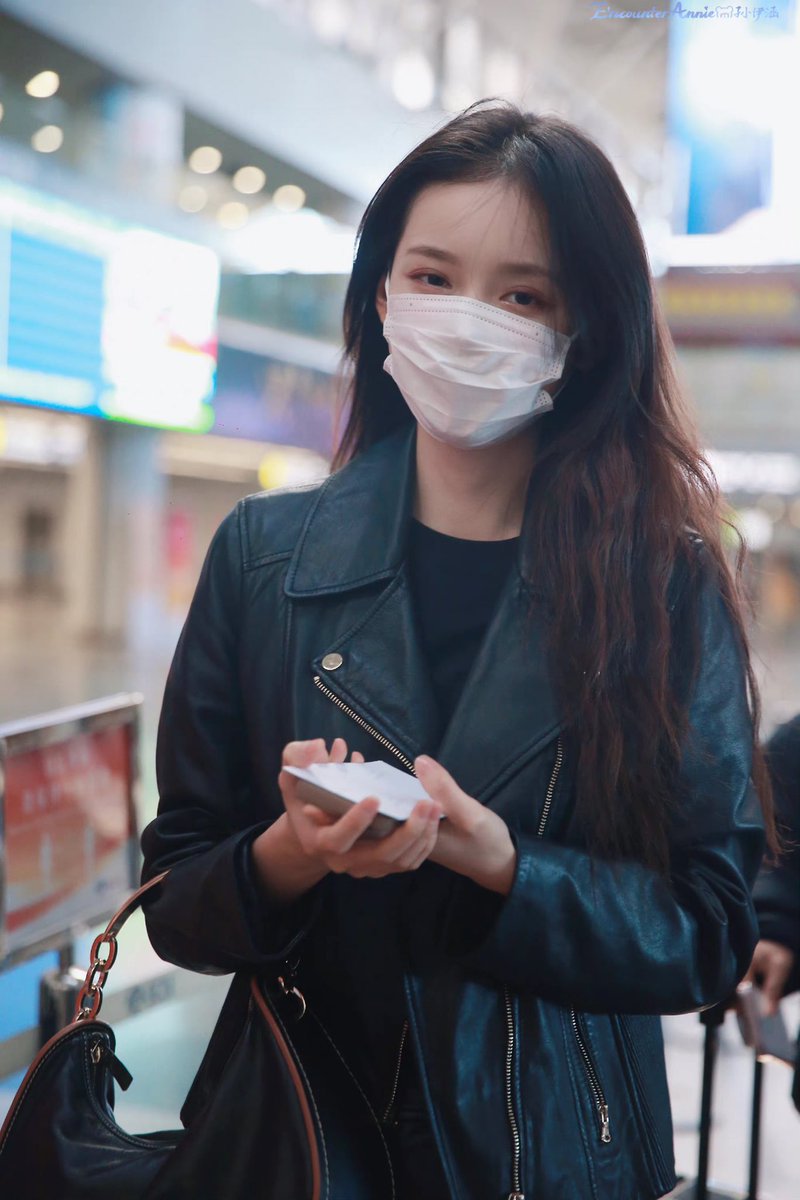 minzmingz's tweet photo. She just look so hot here. Kuddos to the one who took this you just took a masterpiece https://t.co/yRdwk9Aq0h