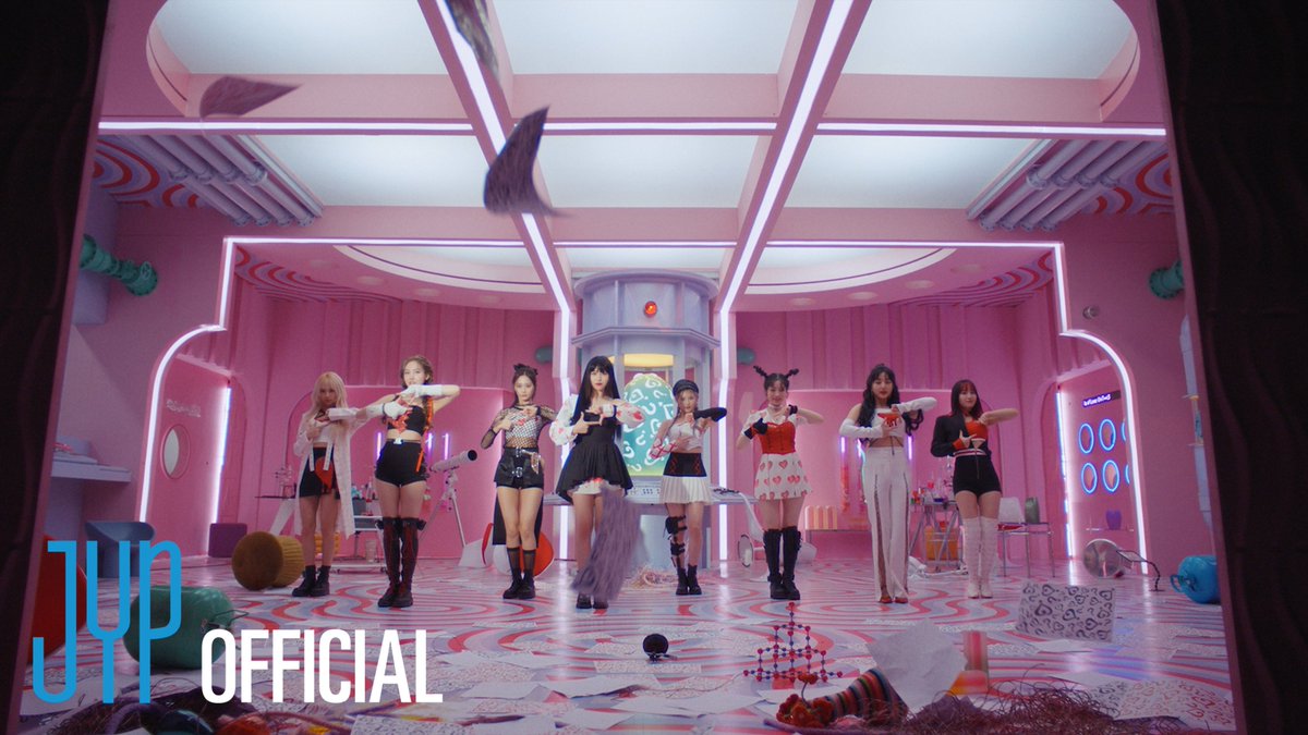 TWICE 3rd Full Album 'Formula of Love: O+T=<3' TWICE “SCIENTIST” M/V Teaser 2 youtu.be/2rvVDxn0ypQ 📌'Formula of Love: O+T=<3' Pre-save & Pre-order TWICE.lnk.to/formula-of-love #TWICE #트와이스 #FormulaOfLove #SCIENTIST