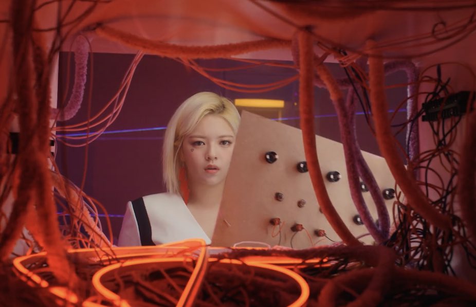 myjeongarchives's tweet photo. YOO JEONGYEON MAIN CHARACTER https://t.co/vKY6ZFcDwW