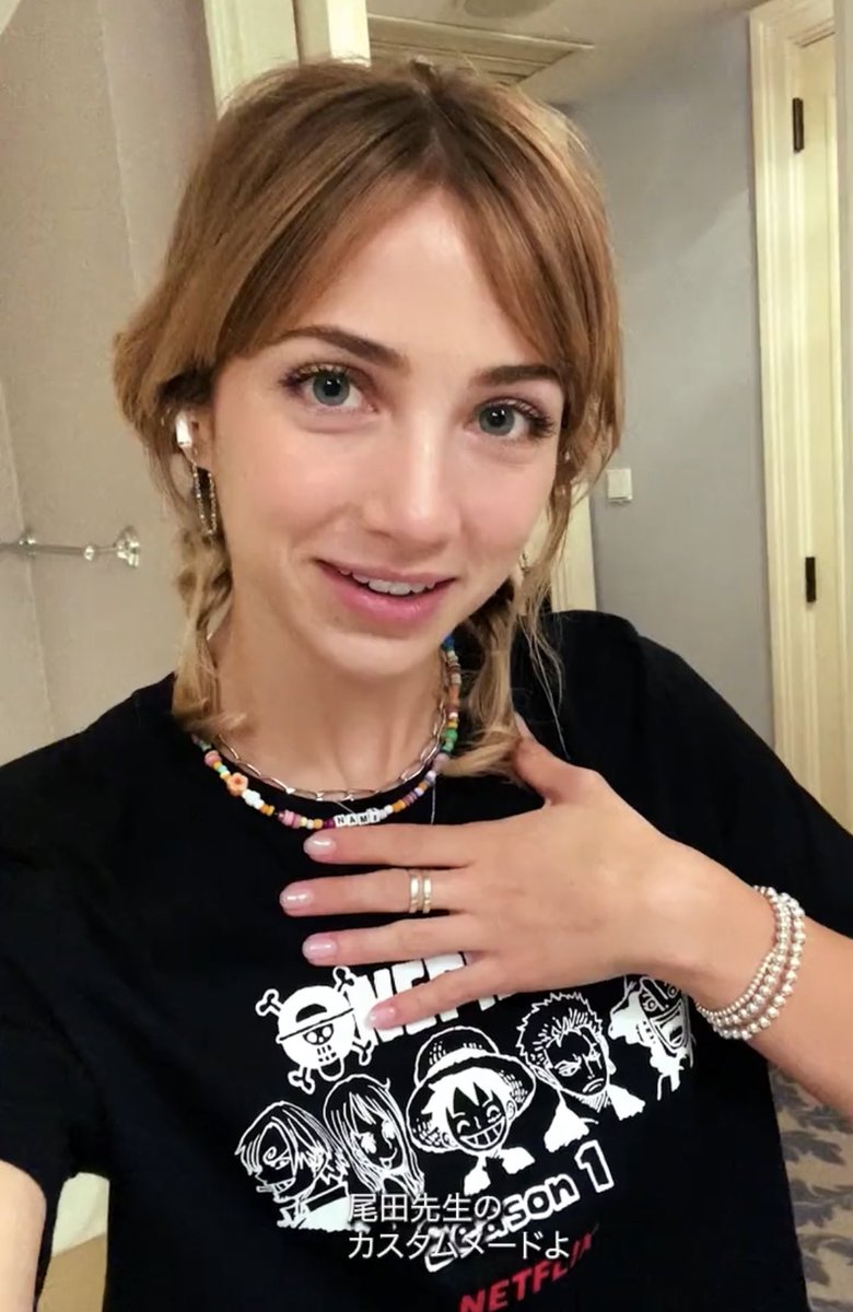 berimotivated's tweet photo. Okay last tweet for the night and I SWEAR I’ll shut up but look at my girl’s drip!! The cute NAMI letter blocks & the compass necklace… #CertifiedDrip @emilysteaparty https://t.co/mElUiXT87v