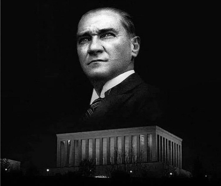 83 yıldır, her gün yeniden doğan lider.  #10Kasim