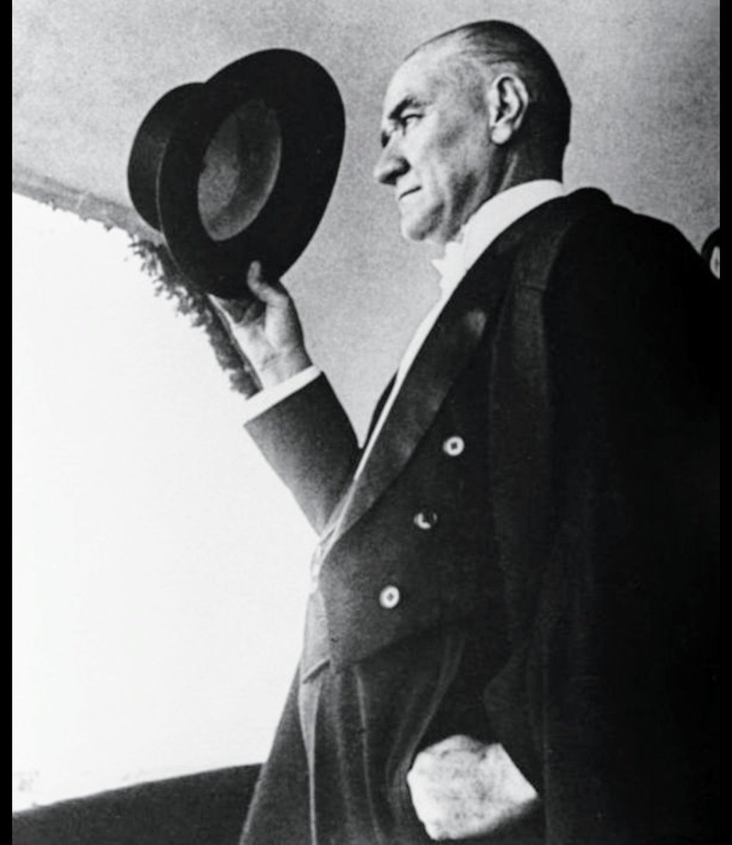 İyi ki VARSIN 
Minnetle,saygıyla sonsuza kadar.. #MustafaKemalAtaturk