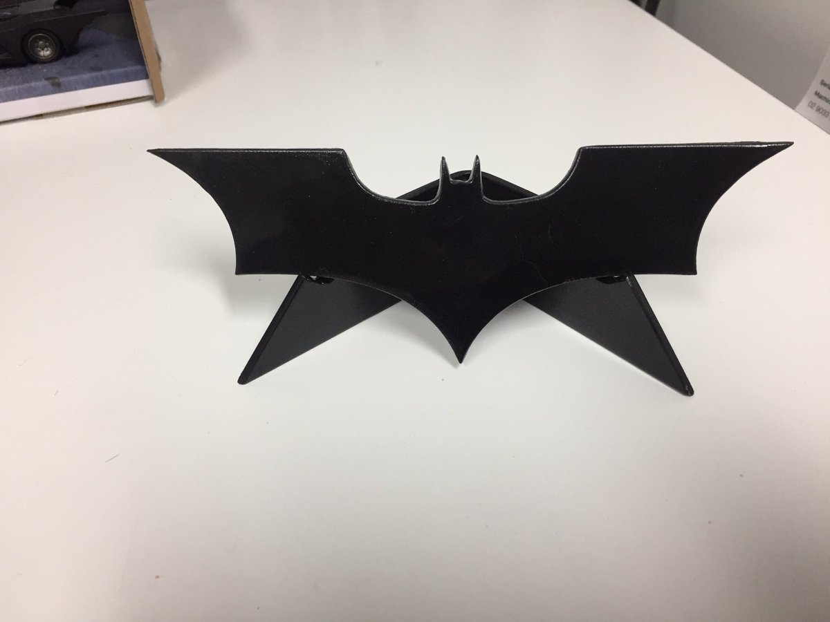 ABCNerdzilla's tweet image. One of @HoganNerd’s clients just made him this batarang. Cool huh!