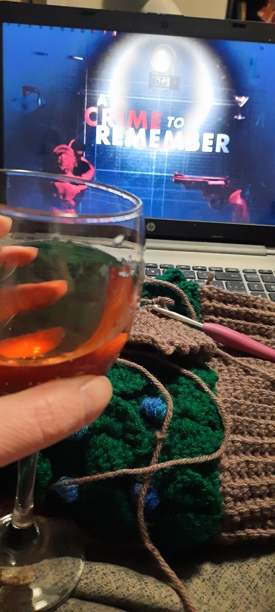 sdcard1984's tweet photo. After a day of getting the yard ready for the first snowfall, one last play in the leaf pile, and just enjoying the beautiful day, curling up with some wine, crochet and true crime is the perfect ending. β€οΈ
#crochet #truecrime #DiscoveryPlus #acrimetoremember https://t.co/dmUqO0AGJO