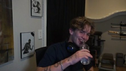 VinnieMeuMito's tweet photo. I'M FUCKING SCREAMING https://t.co/vne87eEsHP
