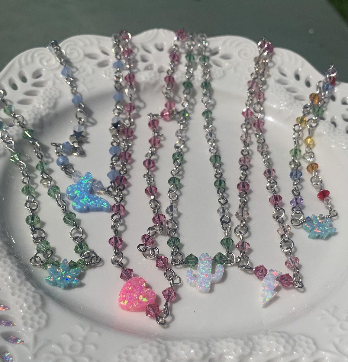 cateyekayla's tweet photo. the cateyearts black friday clearance sale is now LIVE!! 
use code CLEAR50 for 50% off your entire order! applies to everything on my site :) https://t.co/4DK9mqnTmQ