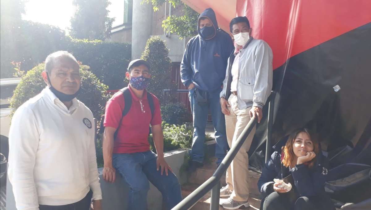CrocNueva's tweet photo. Apoyando a los compañeros gastronómicos del restaurante Atalaya CDMX en Huelga por sus derechos y mejores beneficios.
#CROCContigo 
@IsaiasSiCumple 
@davidortegaq https://t.co/xqBCdo4vJO