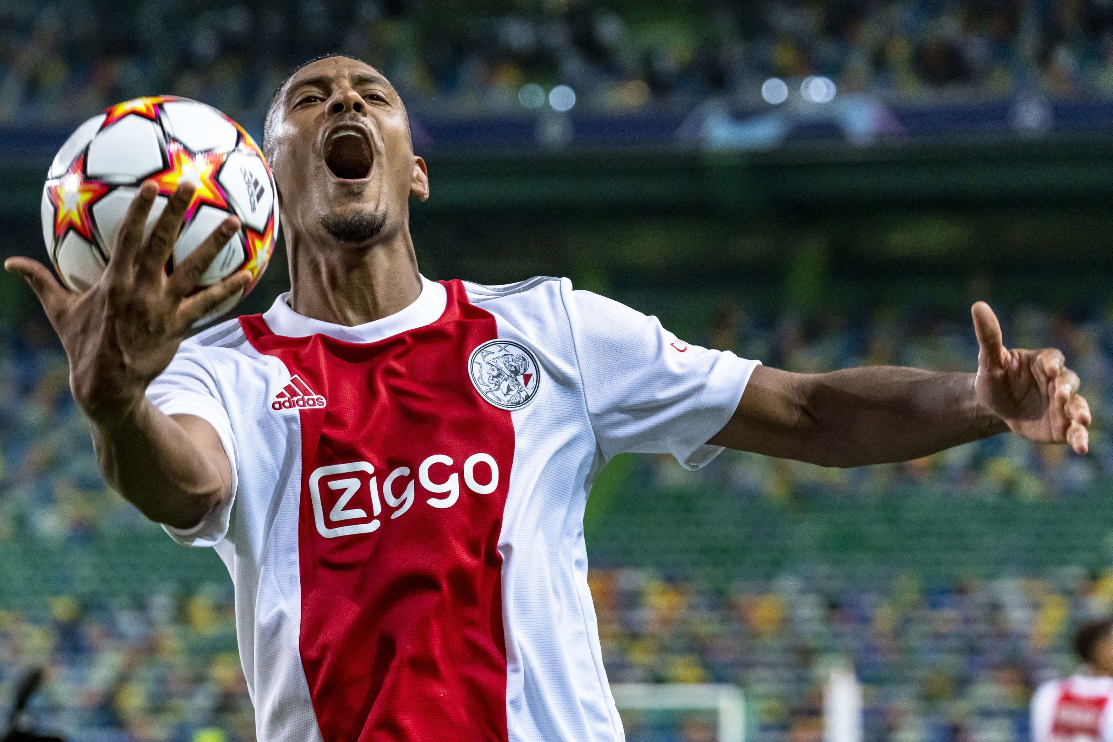 squawka football on twitter sebastien haller is the first player in champions league history to score 9 goals in the first five games of his ucl career he s broken erling haaland s record