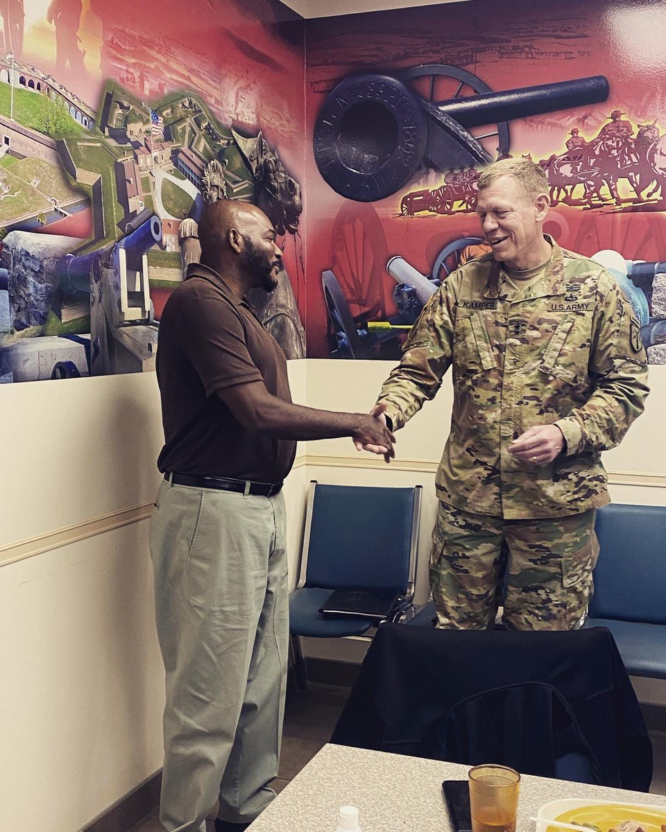 6_fires's tweet photo. We had the pleasure of presenting a coin on behalf of LTG Gervais to Mr Charles Brown (Safety Officer) for achieving excellence! He is a member of a cohesive team that understands how important safety is. He remains an engaged leader because leadership is a contact sport! https://t.co/pX6haDl78q