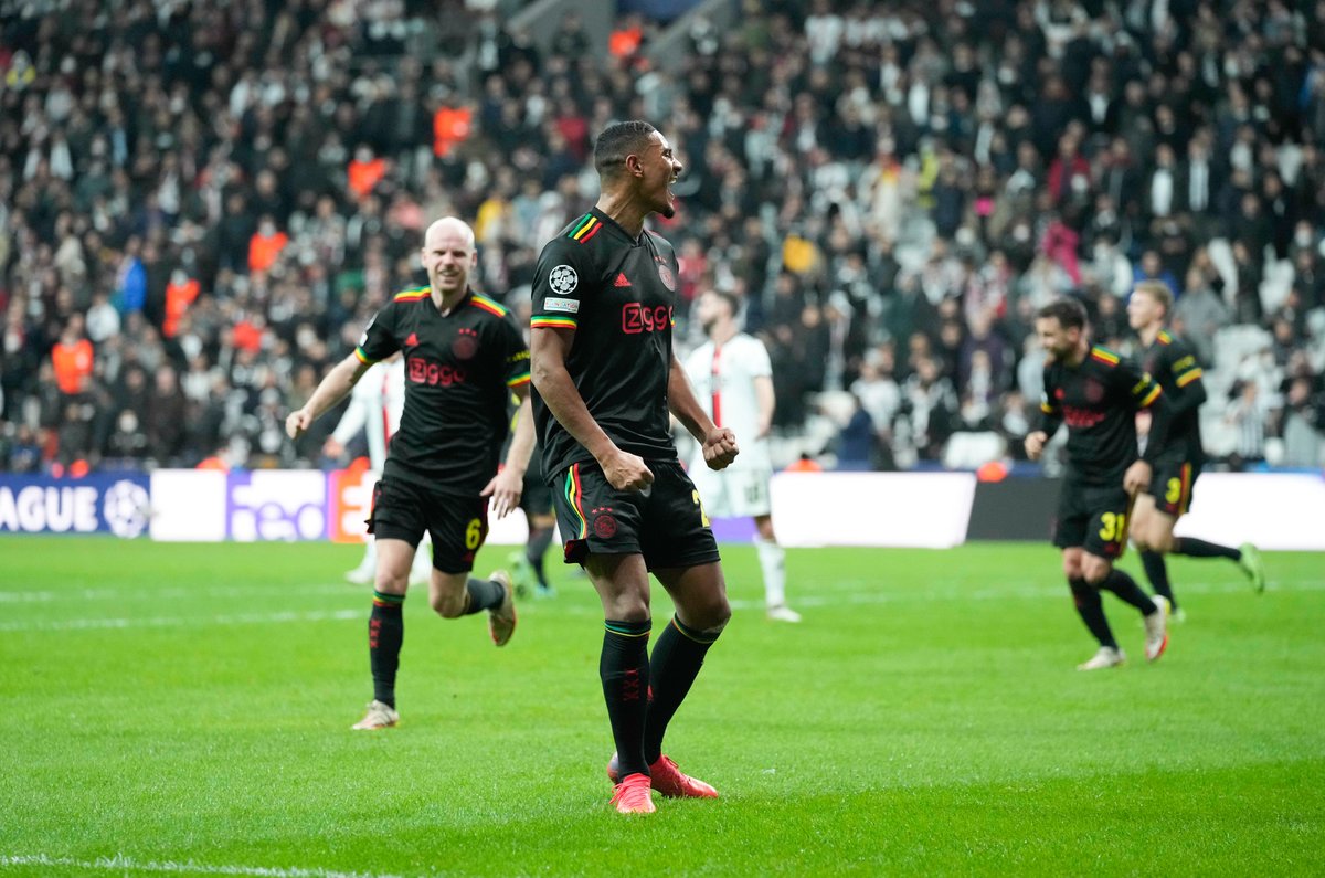 AFCAjax's tweet photo. 😍🚀💥🤯❤️💯

#UCL #besaja https://t.co/K1luTVO3D9