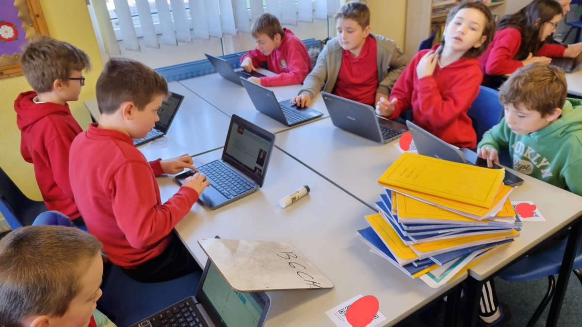 penygaerprimary's tweet photo. Year 6 creating databases about Henry the 8th's wives. #databases #j2data #j2launch #j2easy https://t.co/3qP2AQRBcM