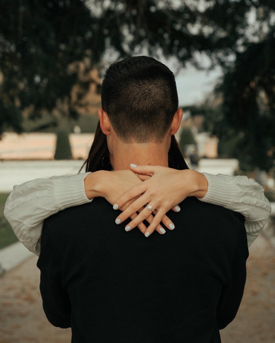JorgeAdolfoPR's tweet photo. Tú y yo hasta viejitos? Esa fue mi pregunta, la más difícil que me ha tocado elaborar a día de hoy. Hoy cumplo un sueño junto a ti, hoy, soy el hombre más feliz del mundo. Te amo, hoy y siempre! @viannafaccio ♥️💍 https://t.co/gTgFyvbROr