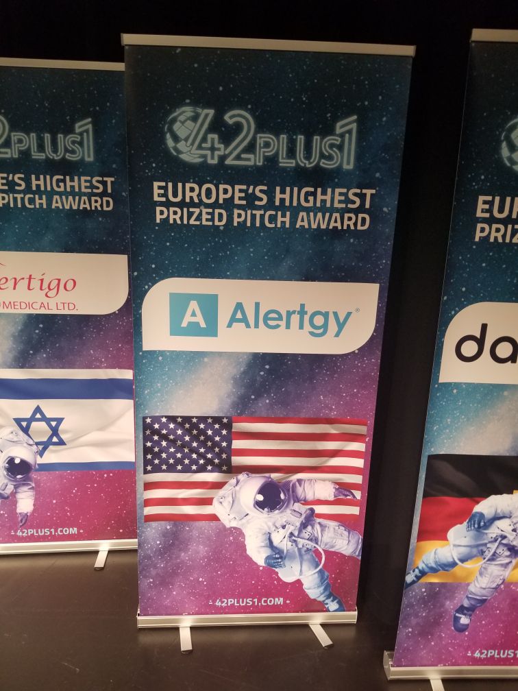 MedStartr's tweet photo. MedStartr News: Grateful for You + Big Wins, 47% Monthly Growth, and Unicorn Hunters - https://t.co/sAJzqTYzrP #HLTH2021 #WalkingGallery #MedMo #42plus1 @thePatientSide @ReginaHolliday @boltyboy @Alertgy @MymeeHealth @MetaMette @nickisnpdx
@HITeaWithGrace @_unicornhunters https://t.co/v77f5xq3Vk