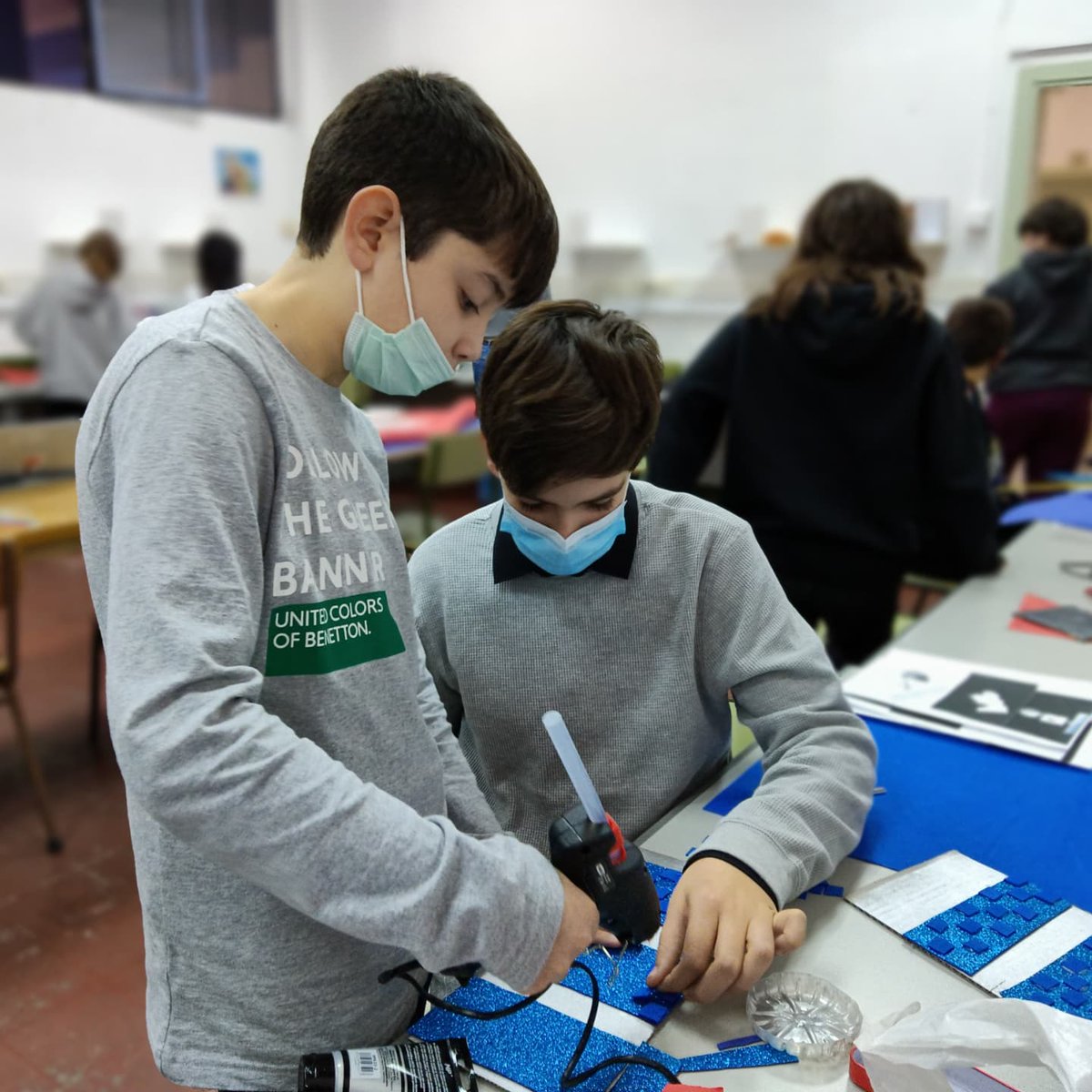 SalesiansSbd's tweet photo. A #1ESO ja estan ultimant els detalls per presentar les seves maquetes dels satèl·lits. Aviat podrem presentar-vos-els!
#ExploradorsEspai
#STEM
#TreballxProjectes 
#àmbits https://t.co/fjfzUpC0n8