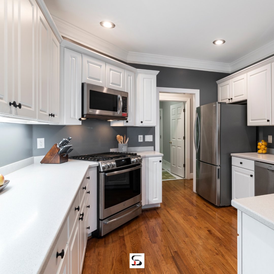 shaficdagher's tweet photo. We work for you and with you.
Because we know that every kitchen is a goal.
And every goal, matters!
#shaficdagher #shaficdagherkitchencabinet #kitchens #since1975 #heartofhome #kitchendesign #kitchengoal #dreamkitchen #luxuriouskitchen #kitchenworktops #kitchenappliance #UAE https://t.co/Pznz02e5pR