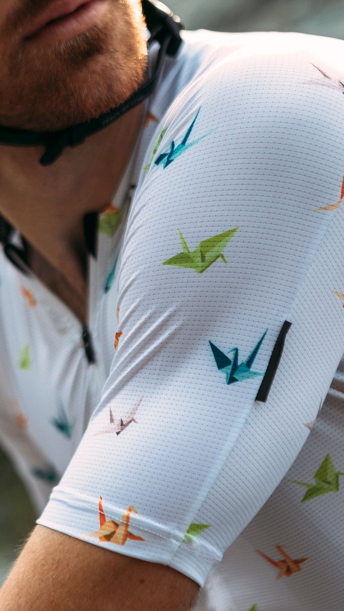 YuriHauswald's tweet photo. Have a cycling fashionista in your life who appreciates form, fashion, &amp; function?! Well, @velocioapparel has got you covered &amp;  is having a BIG sale on some of their signature pieces. Shop here: https://t.co/ZcpdZIE9Je https://t.co/QsmOsXcgCP