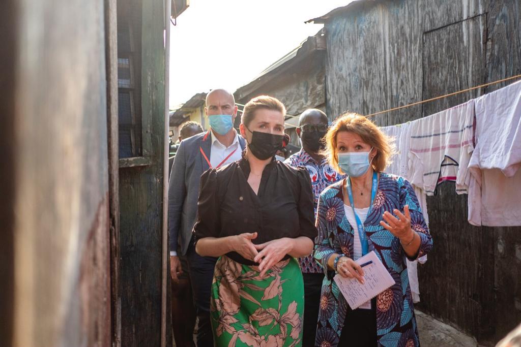 UNICEFGhana's tweet photo. Today, Prime Minister of Denmark Mette Frederiksen, Mr Jakob Ellemann, Ambassador Tom Norring, Ghana Government Officials and UNICEF visited a high density urban community in Tema. We cooperate closely to improve access to water, sanitation, hygiene, health and protection. 🇬🇭🇩🇰🇺🇳 https://t.co/5M6zCI6ern