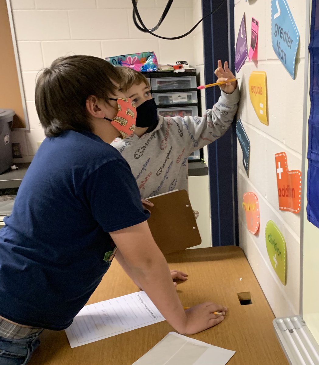 MrsAndersoncms's tweet photo. Thank you @Mskgomeslyons7 and @MrsMathewsILC for organizing a Thanksgiving Fact scavenger hunt for us to do together yesterday! Our exploratory students had a great time and even made some new friends! #cooperation #Cmspride @cms_grizzlies https://t.co/tHRrndFCJ6