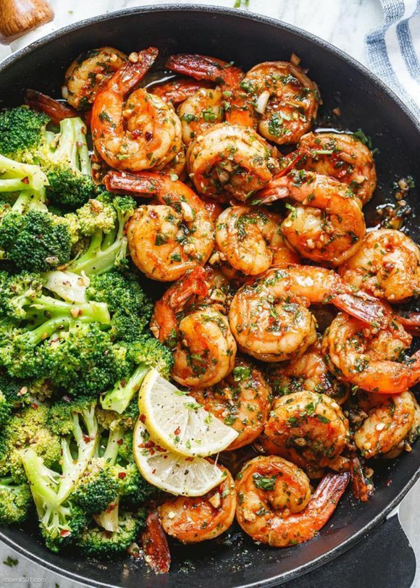 Garlic Butter Shrimp with Broccoli 
🚨 #FoodPorn 🚨  
#foodie #food #yum #foodstagram