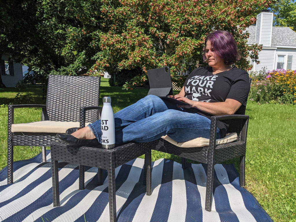 IndieBookTalk's tweet photo. With #NaNoWriMo in full swing, the pressure is on to write as much as possible as fast as possible. But is that an achievable goal? Emma talks about the Page-A-Day challenge in this episode of Indie Book Talk.
https://t.co/j3C9aP1tEn
#pageaday #write #writingcommunity https://t.co/Hk5ADAlhad