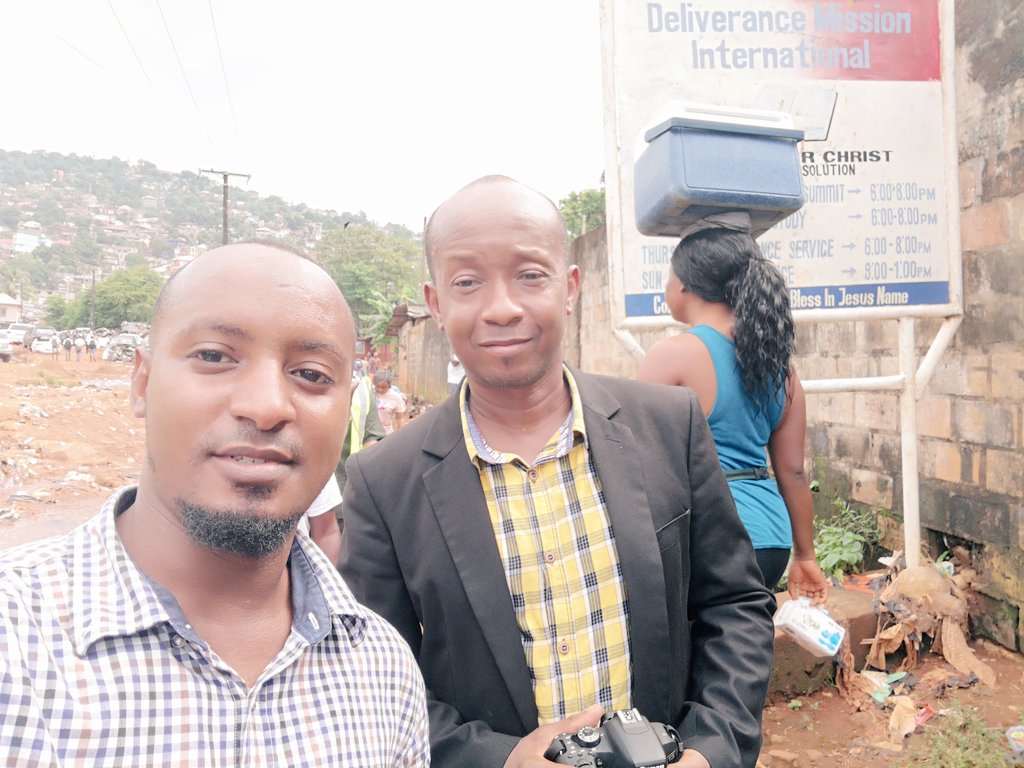 unis4unis's tweet photo. Human-induced disasters are escalating, compounding the perennial effects of #climatechange. A visit with @ndmasierraleone, #SLRSA, #PPRC &amp; the Ministry of Internal Affairs to high-risk areas in the Freetown borough. @UNEP @ClimateTracking @UNSierraLeone https://t.co/H21ZWueAH1