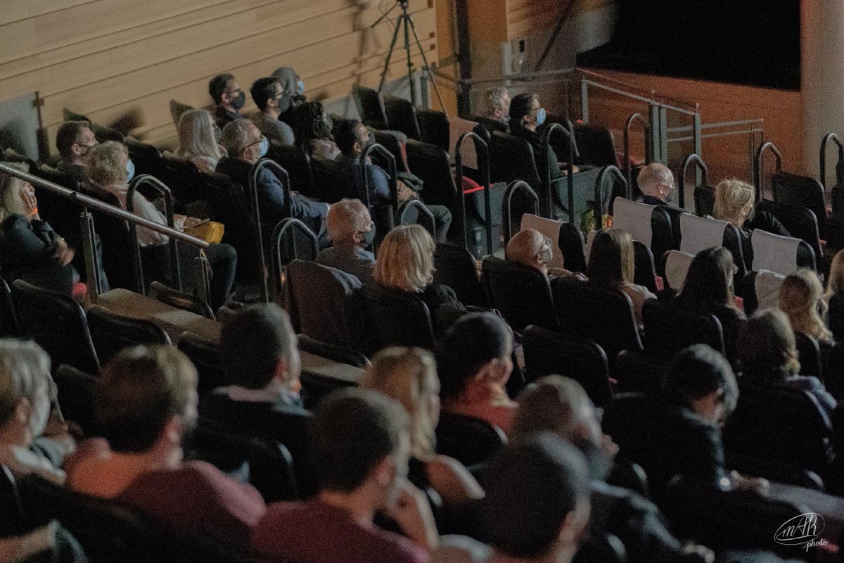 FCfilmfestival's tweet photo. Oh, how time flies! It's already been a FULL MONTH since the #FCFF2021 award show! 🤯🤯

We already have plans in motion to make #FCFF2022 better than ever! Stay tuned for more info and save the date for next fall - October 15-29th, 2022! https://t.co/trDGFrRLSI