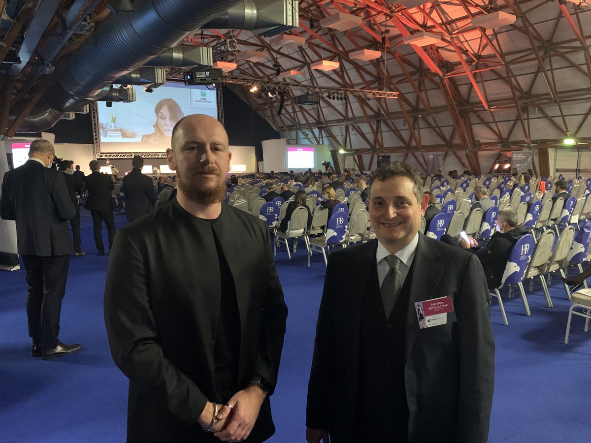 CherryNpl's tweet photo. Eventi come #CVDay di @CreditVillageCV rappresentano per #Cherry occasioni uniche di confronto e aggiornamento, con l’obiettivo di capire e prevedere i trend dell’industria. Bisogna farsi trovare reattivi di fronte alle sfide future e noi di Cherry siamo già pronti 🍒😉 https://t.co/Kt34f8WFBg