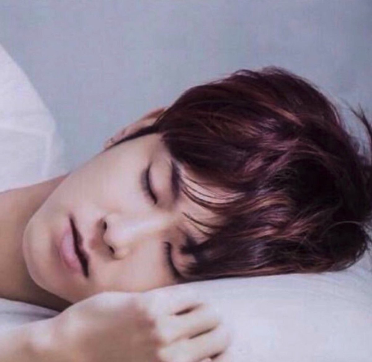 ycaynyh's tweet photo. ユノお疲れ様
天使おやすみ⭐️💤
寝る時は良いことだけ考えて
グッスリ眠れますように🌙💤🍀
今日の最新映像で、いつものユノらしいユノが見えて凄く感動、ちょっとほっとした。
ユノありがとう🙏ユノは自分に優しくしてね🍀自分をもっと大事にしてね🍀
ユノは私達の誇り❤️
ユノ大好き🌹 https://t.co/FaIhFIMtAH
