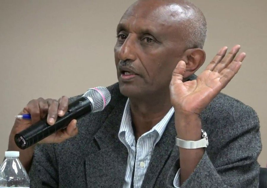 AbrarSuleiman's tweet photo. ኢትዮጵያዊ ጽናት!

ከ7ቱ የህወሀት መሥራቾች 1ዱ የነበሩት ዶ/ር አረጋዊ በርሀ አሸባሪው ህወሀትን ለመቅበር በሚደረገው ጦርነት በአካል እንደሚቀላቀሉ ገለጹ፡፡

ይለያል ዘንድሮ!
የወንበዴ ኑሮ!

#ኢትዮጵያ #Ethiopia #NoMore 🇪🇹💚💛❤️🇪🇹 https://t.co/7guHV2b633