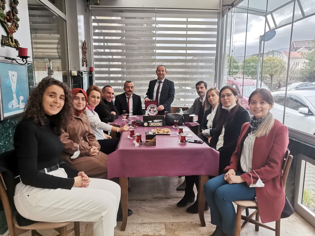 Öğretmenler gününde öğretmen arkadaşlarım beni bana çok özel hissettirdiler. Teşekkürler✨😍 <a href="/Shandecebeci/">Selin Hande</a> <a href="/tayfundurhan/">tayfundurhan</a> <a href="/ismailbas67/">İsmail BAŞ</a> <a href="/_1Melekk/">_Melek</a> <a href="/MunireYYildiz/">Münire YEŞİL YILDIZ</a>