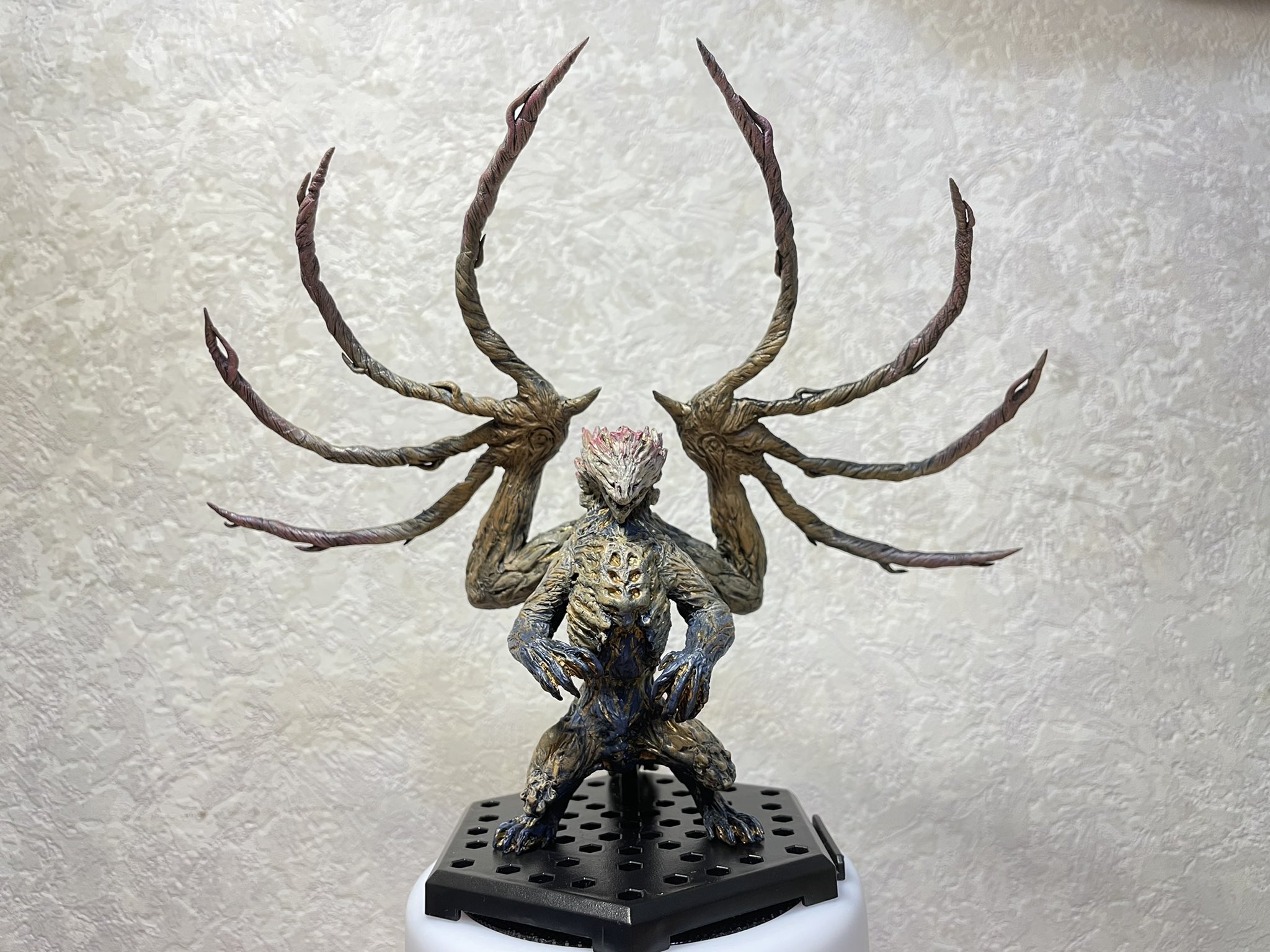 アンイシュワルダ フィギュア