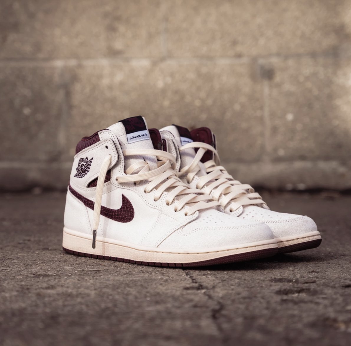 SOLELINKS's tweet photo. ALMOST LIVE - GOOD LUCK🤞
A Ma Maniere x Air Jordan 1 'Sail and Burgundy'
=> https://t.co/WlmmiMJFFJ https://t.co/ih6WvqBXaU