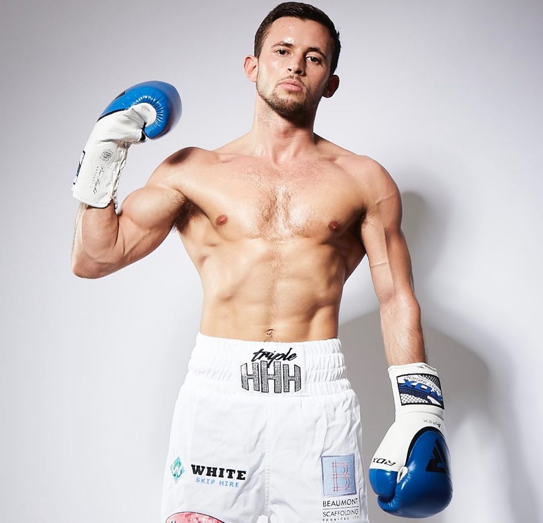 Proud sponsors of the main man Harvey Horn! <a href="/WhiteSkipHire/">White Skip Hire</a>

Today he weighs in &amp; tomorrow he goes to war!

Best of luck champ! 🏆

#Sponsors #HarveyHorn