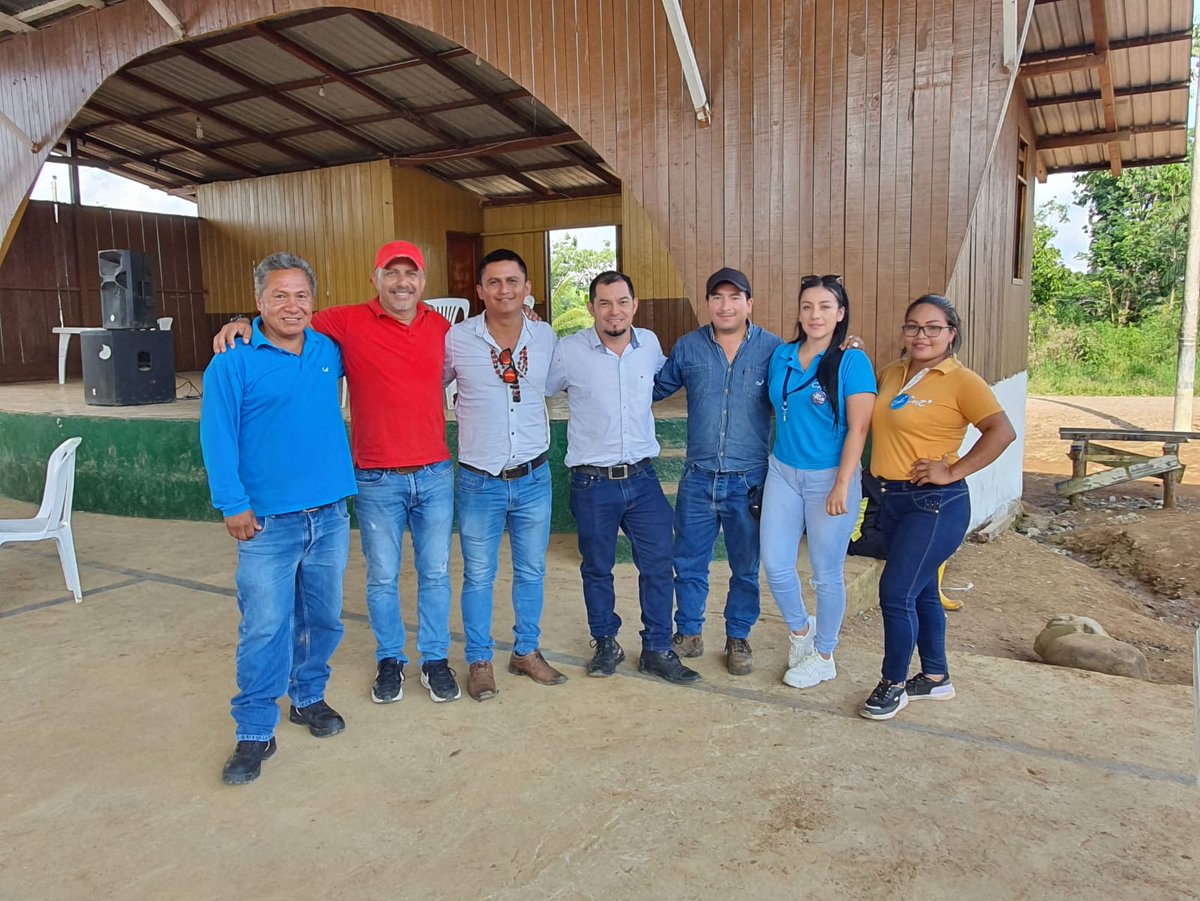CNTinforma's tweet photo. BUENAS NOTICIAS l .@cnt_Ec instaló infraestructura para servicio móvil en la parroquia Macuma (Morona Santiago).  Ratificamos nuestro compromiso de conectar a todo el país con resultados. #JuntosLoLogramos 🇪🇨📶🌐✅ https://t.co/IYdYOvBZi1