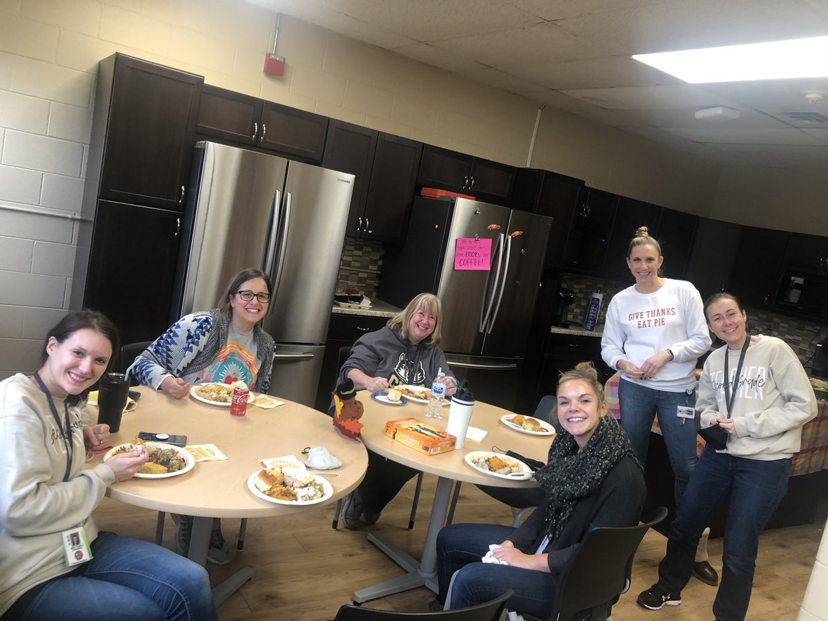 SraOstranderD76's tweet photo. Team-giving/Friends-giving! Happy Thanksgiving from our team to yours!🦃 https://t.co/AccEaDJJPX
