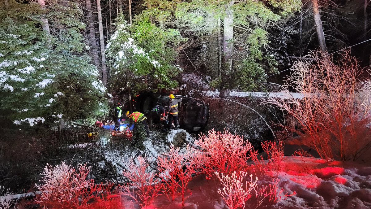WSDOT_East's tweet photo. Well beyond "other duties as assigned", here's the amazing inside story of the recovery and rescue of Lynell McFarland, a woman who went missing over the weekend and was found by a couple of our dedicated WSDOT maintenance crew: https://t.co/ll6rvYeqWm https://t.co/7xGgLRV9v7