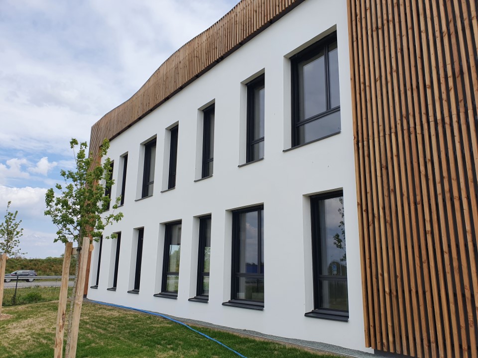 Cerfrance85's tweet photo. Votre agence Cerfrance Les Sables d'Olonne est ouverte ! ✅

Nous vous accueillons désormais dans l'impasse Isaac Newton à la Zone Numerimer  📍

Une agence plus facile d'accès, un cadre de travail agréable pour nos collaborateurs 👏 N'hésitez pas à venir nous rencontrer 👋 https://t.co/dUbLZERfhI