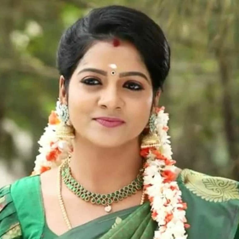 DreamMullai's tweet photo. The real role model for every women❤ ahbd mullaikathirvelan #hbdchithumullaikathirvelan https://t.co/n1rN11Qdq1