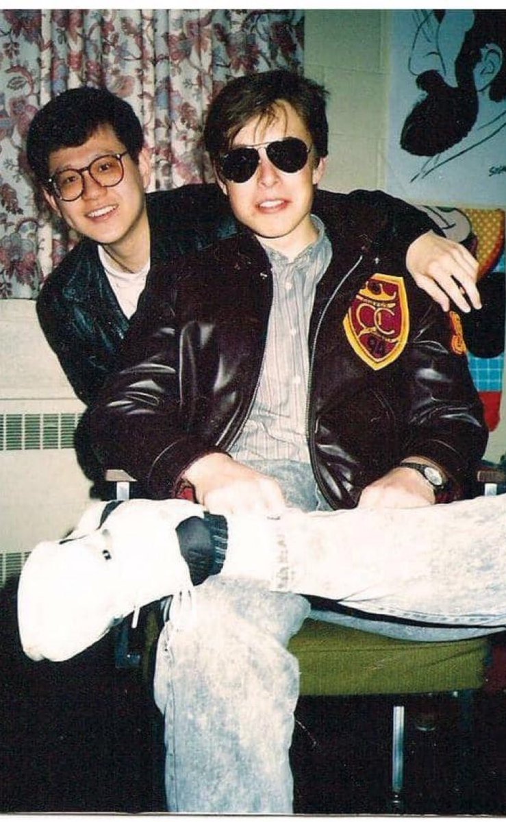 BitcoinArchive's tweet image. Old school: 

@ElonMusk and @CZ_Binance back in them college days 😂